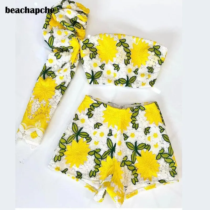 Beachapche Lace Duff Sleeve Top & Short Sets