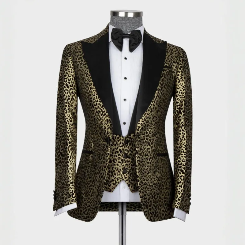 Chic Gold Three Pieces Prom Suits with Black Peaked Lapel Bestmen Txuedo