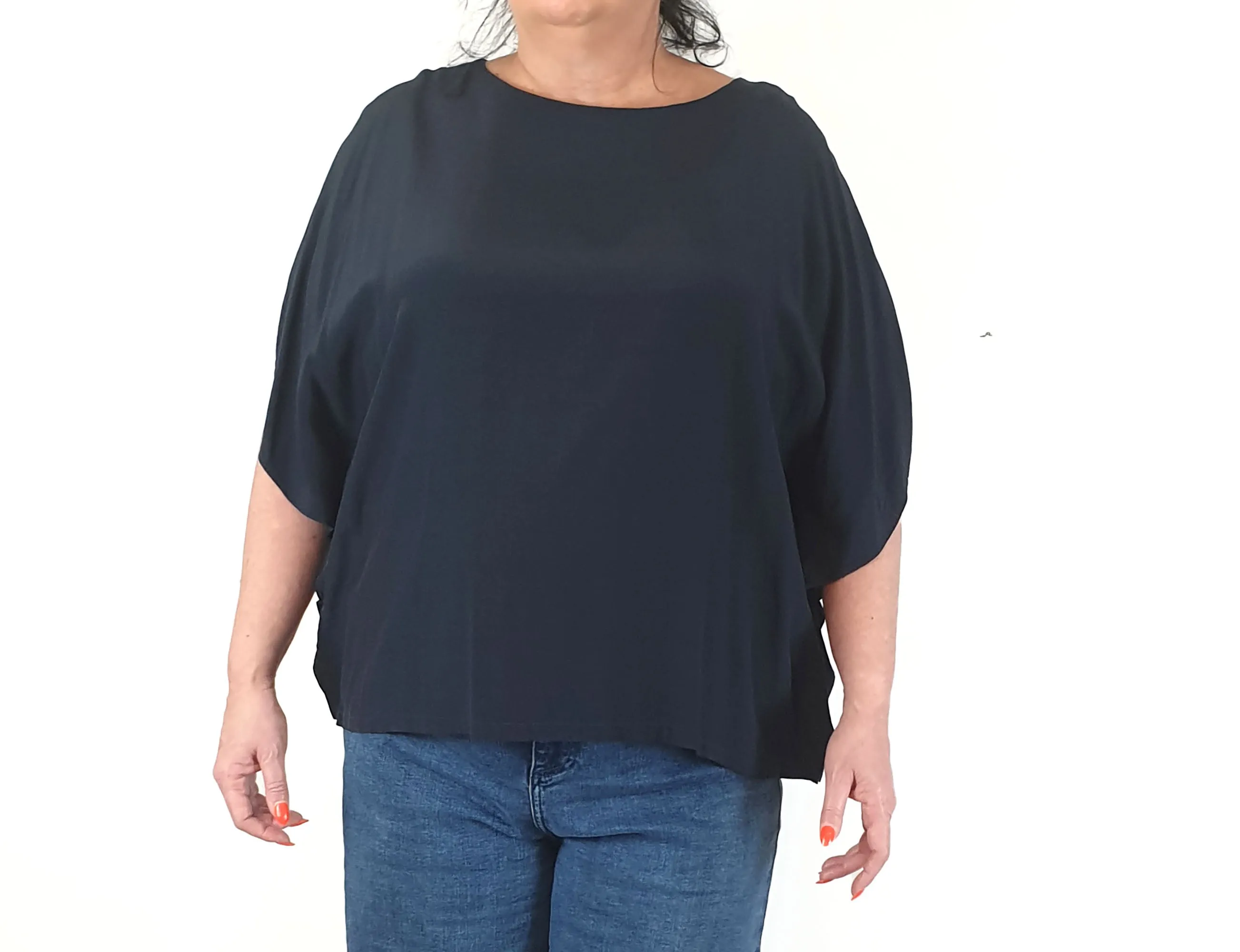 Elk deep navy batwing style top size 18