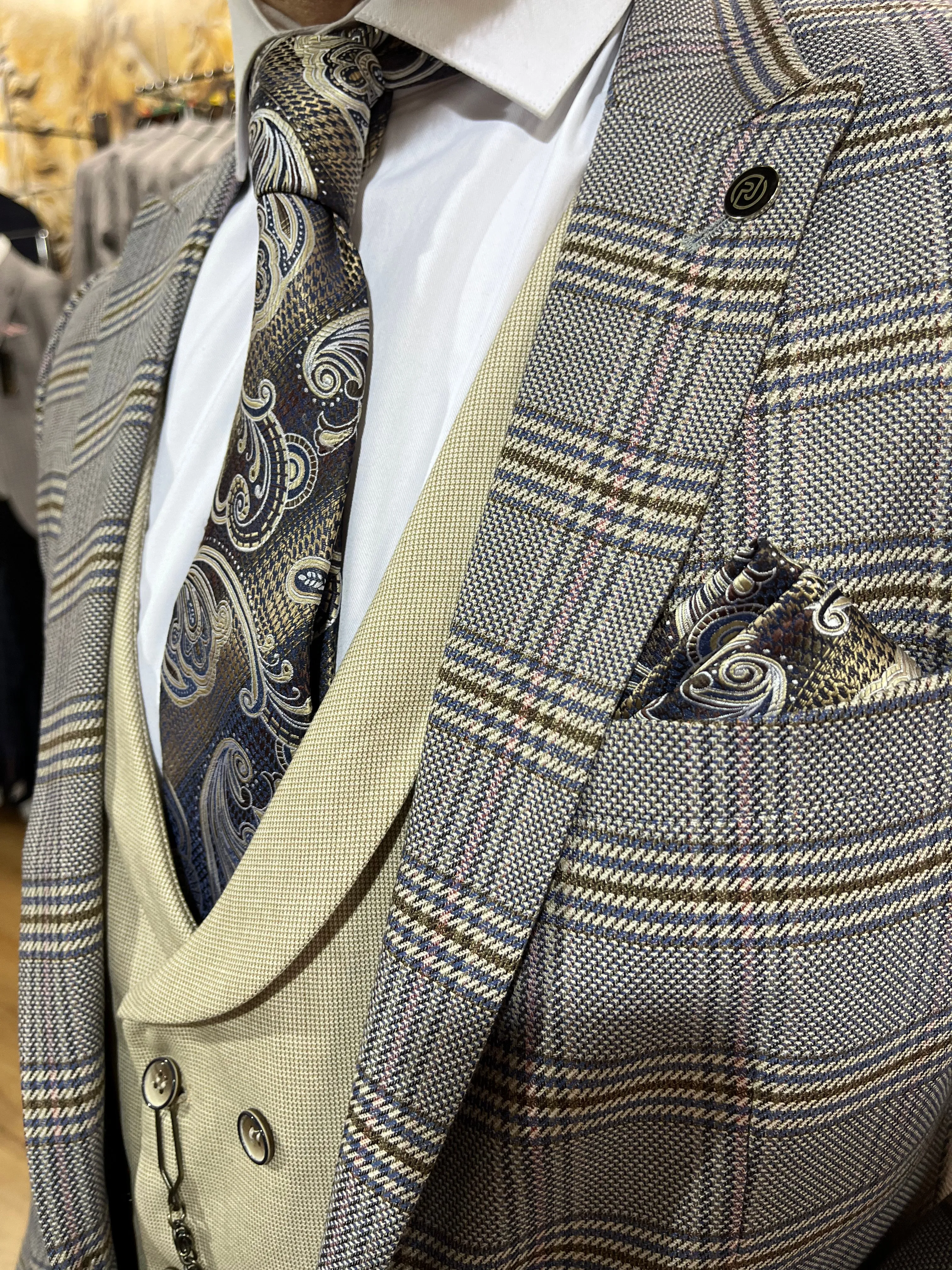 Ferraro - Blue/Brown/Pink/Beige 3 Piece Suit