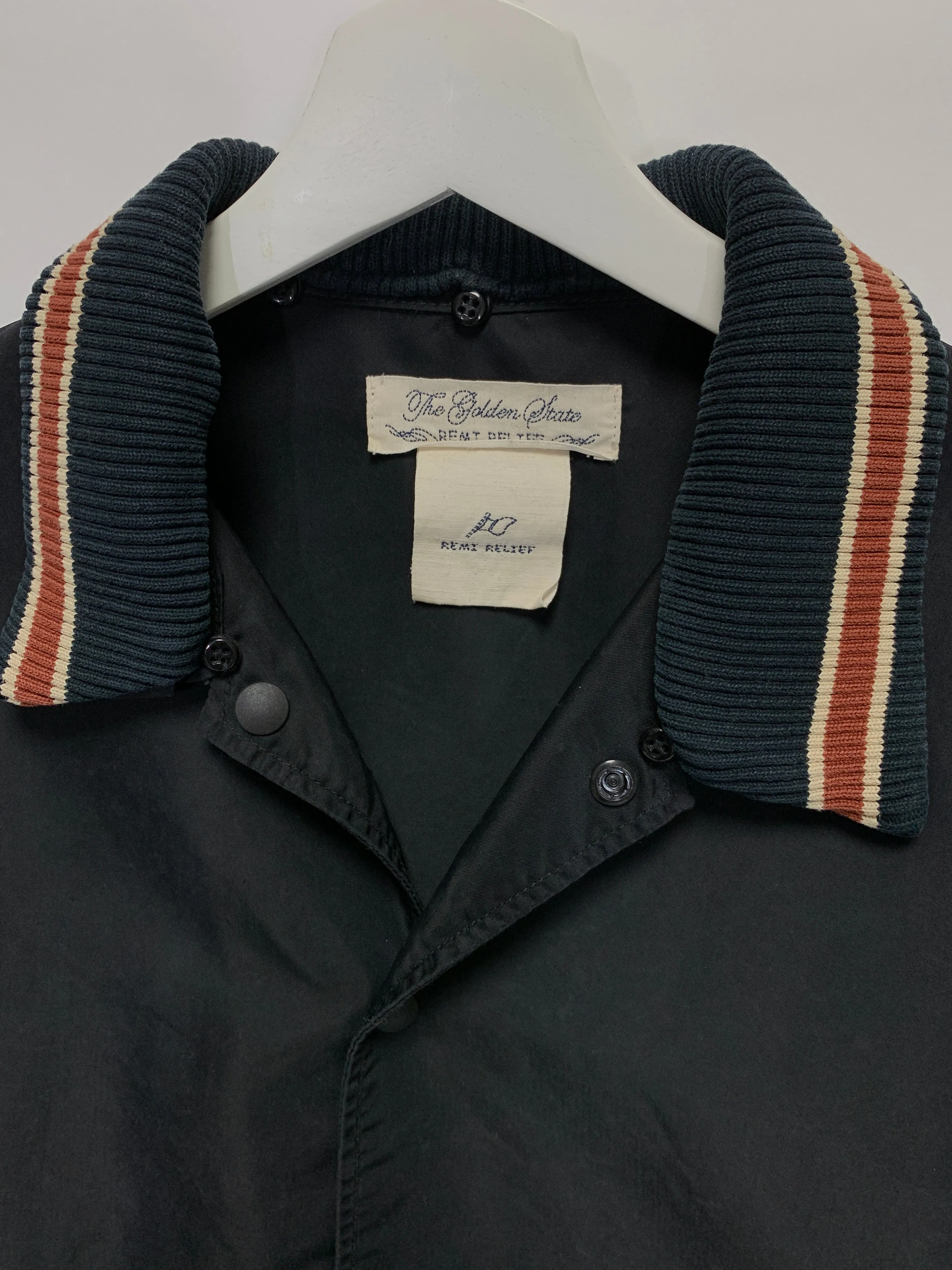 [L] Remi Relief Nylon Coach Jacket Navy