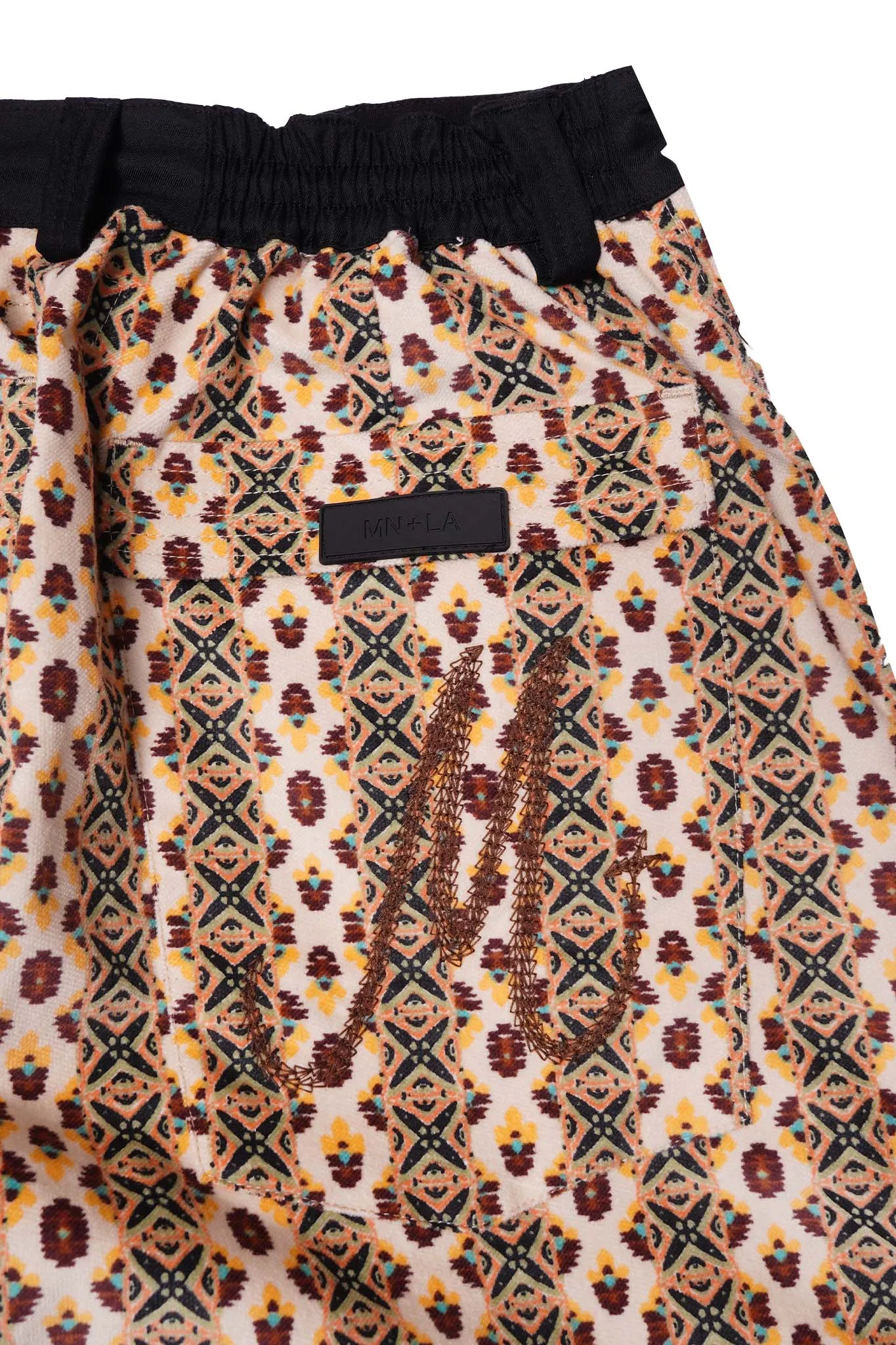 M  PHAT PANTS IN NUHUA