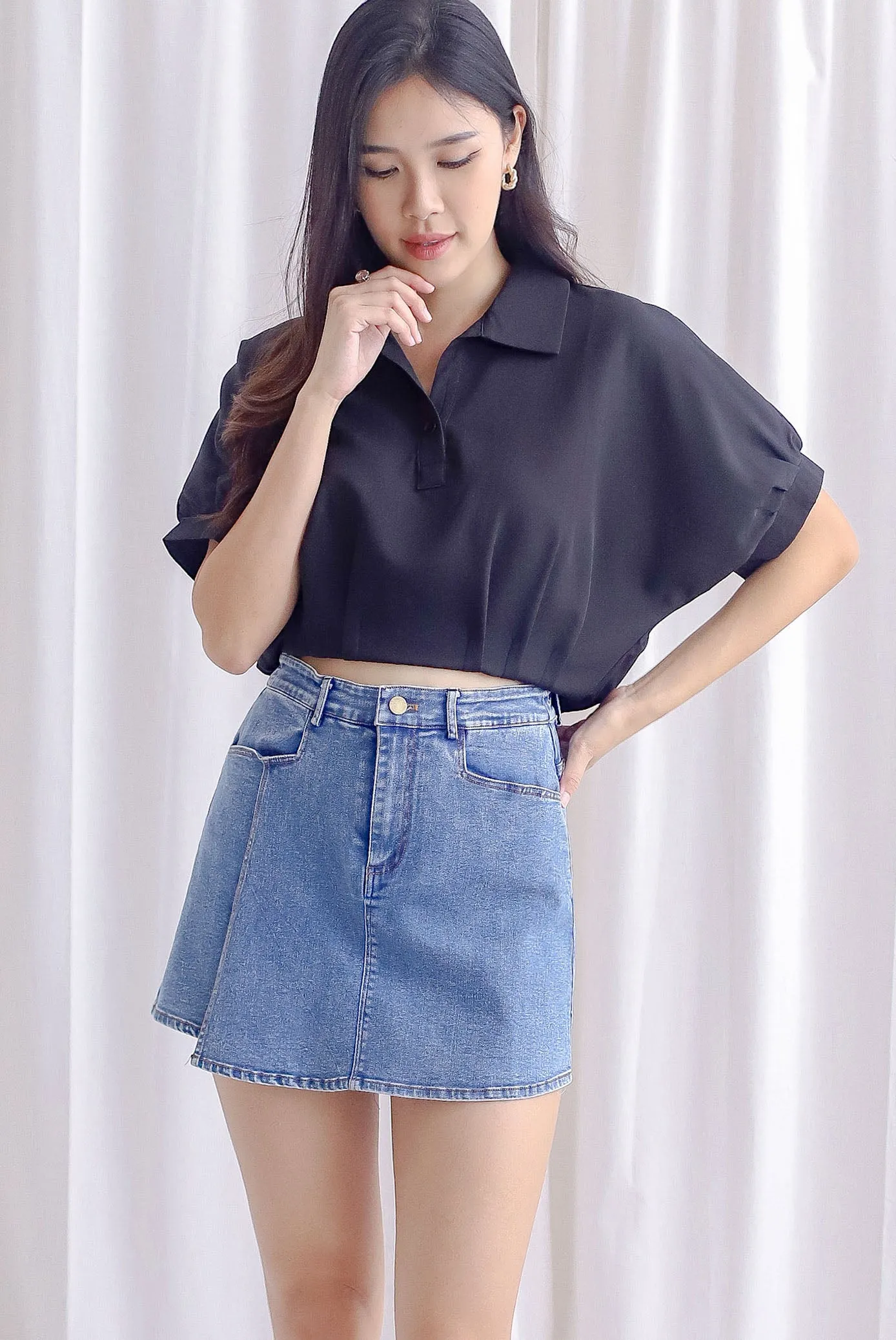 Milou Button Batwing Top In Black