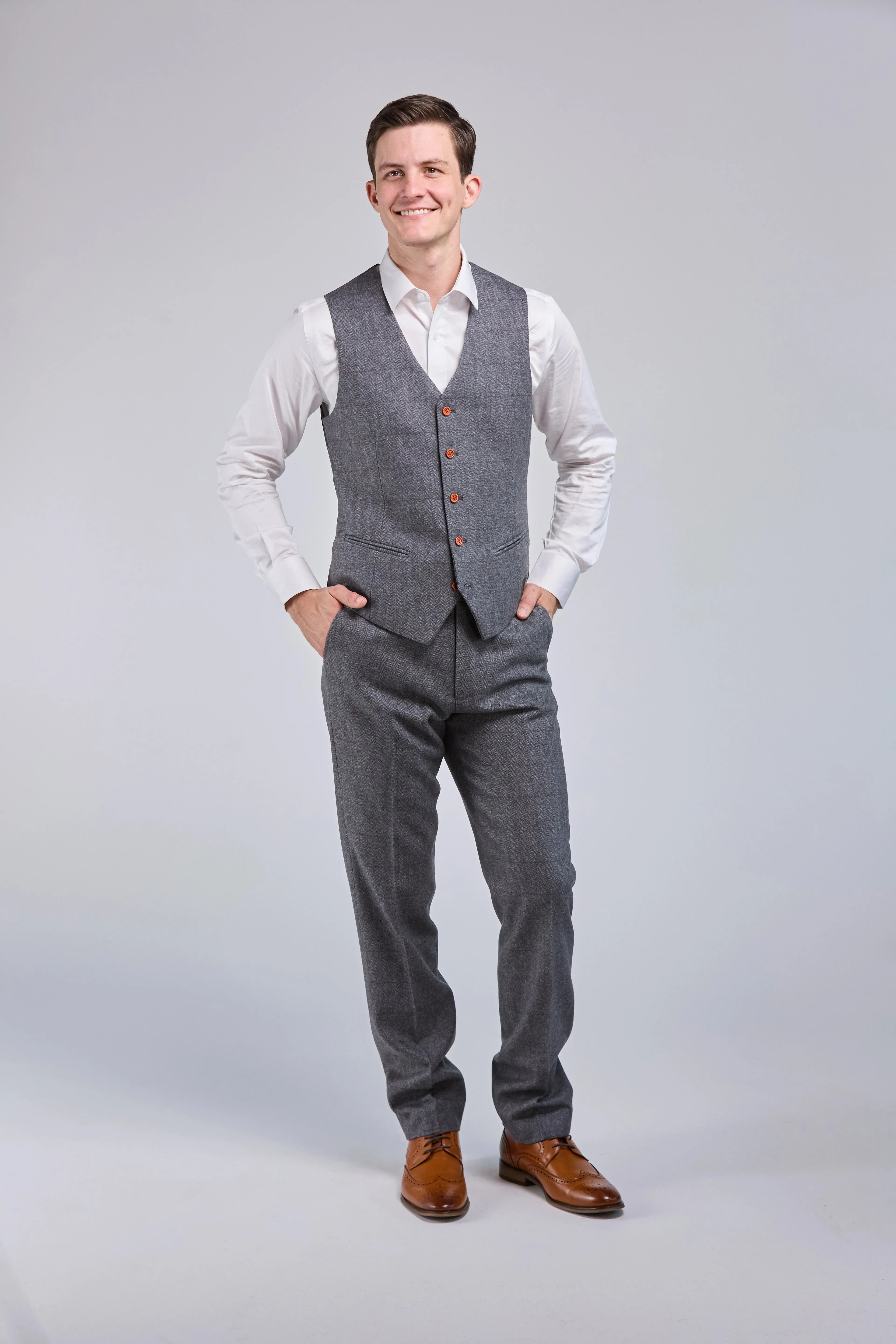 Prince Of Wales Grey Herringbone Tweed 3 Piece Suit