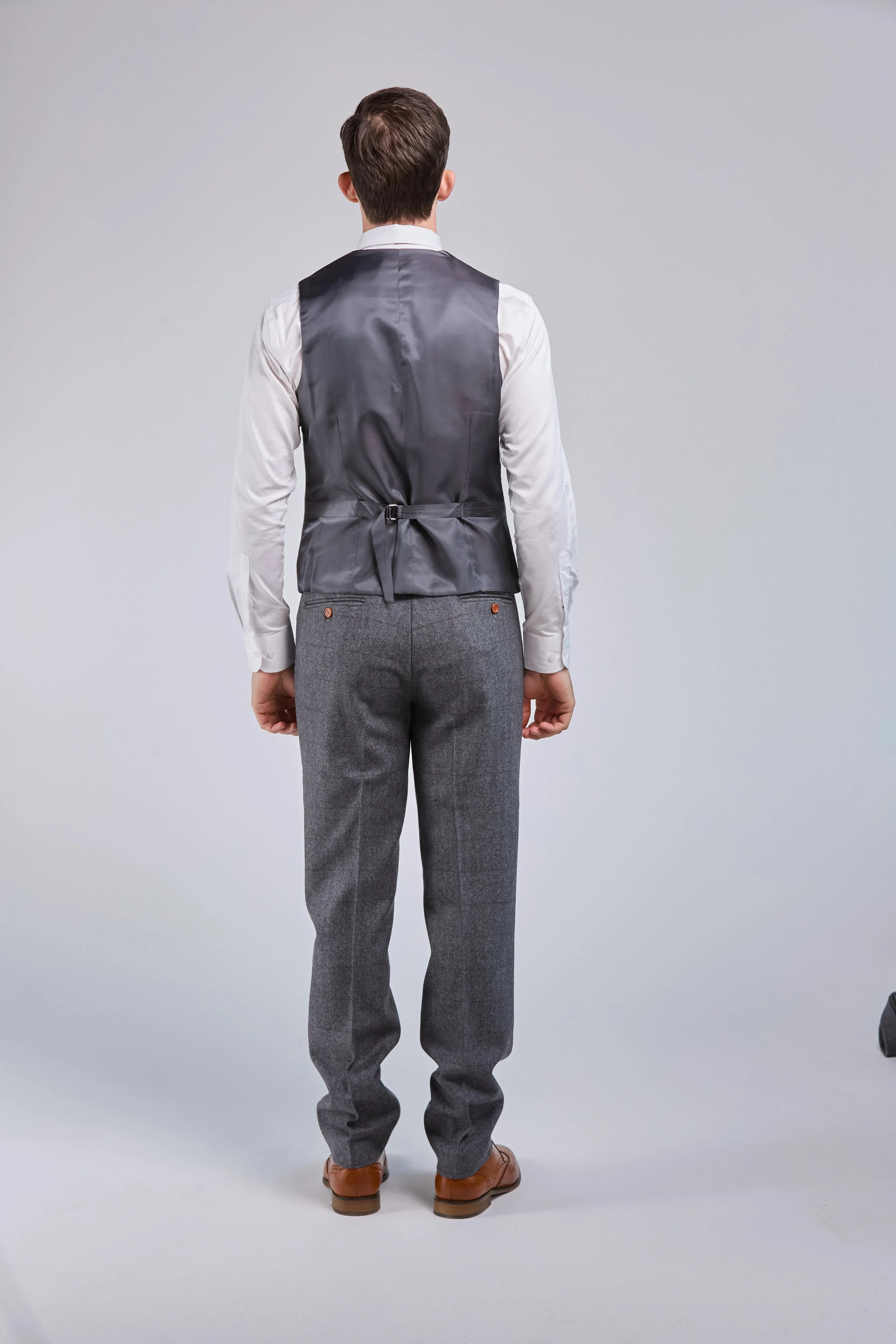 Prince Of Wales Grey Herringbone Tweed 3 Piece Suit