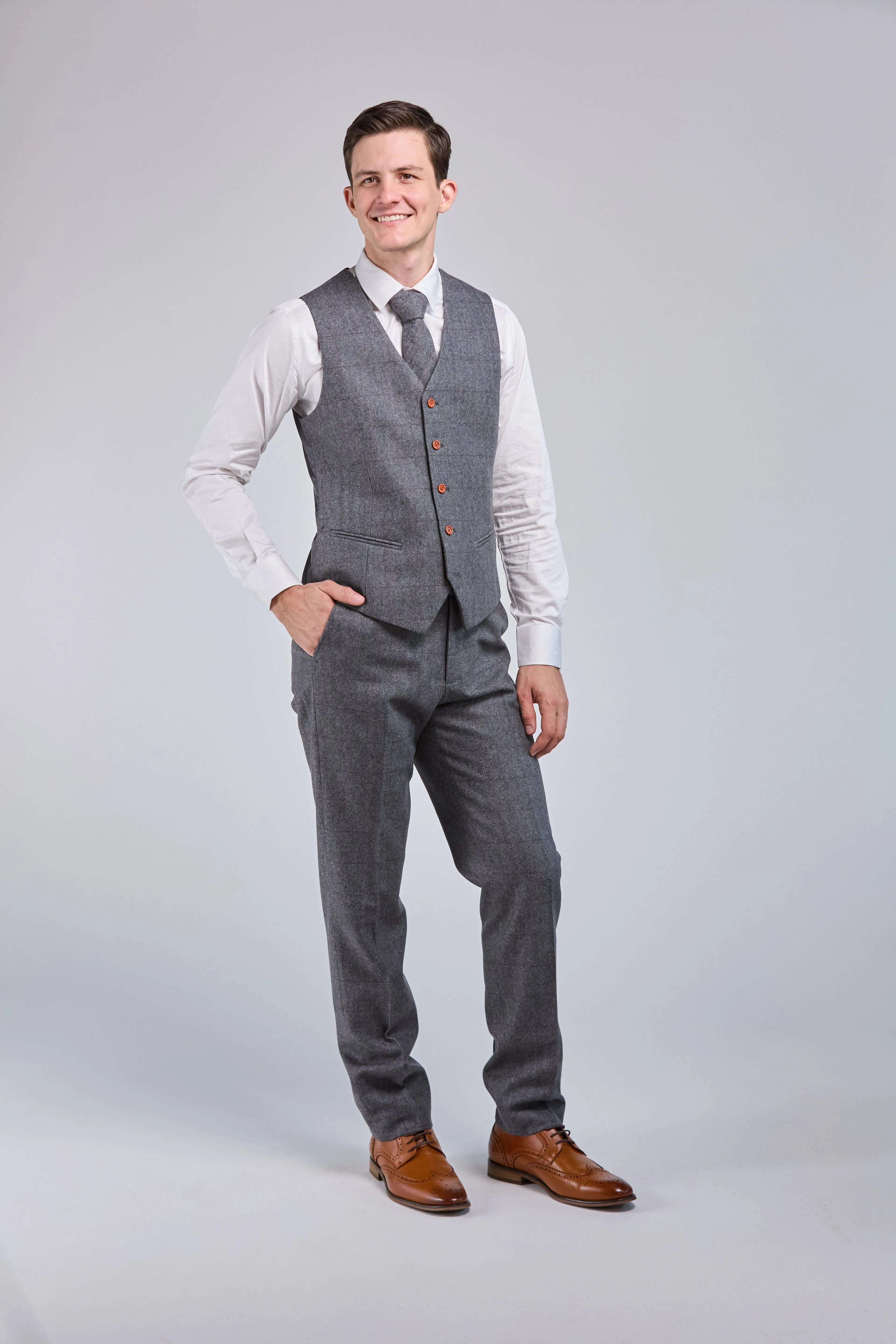 Prince Of Wales Grey Herringbone Tweed 3 Piece Suit