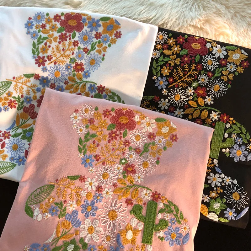 "FLORAL BEAR EMBROIDERY" T-SHIRT UB2366
