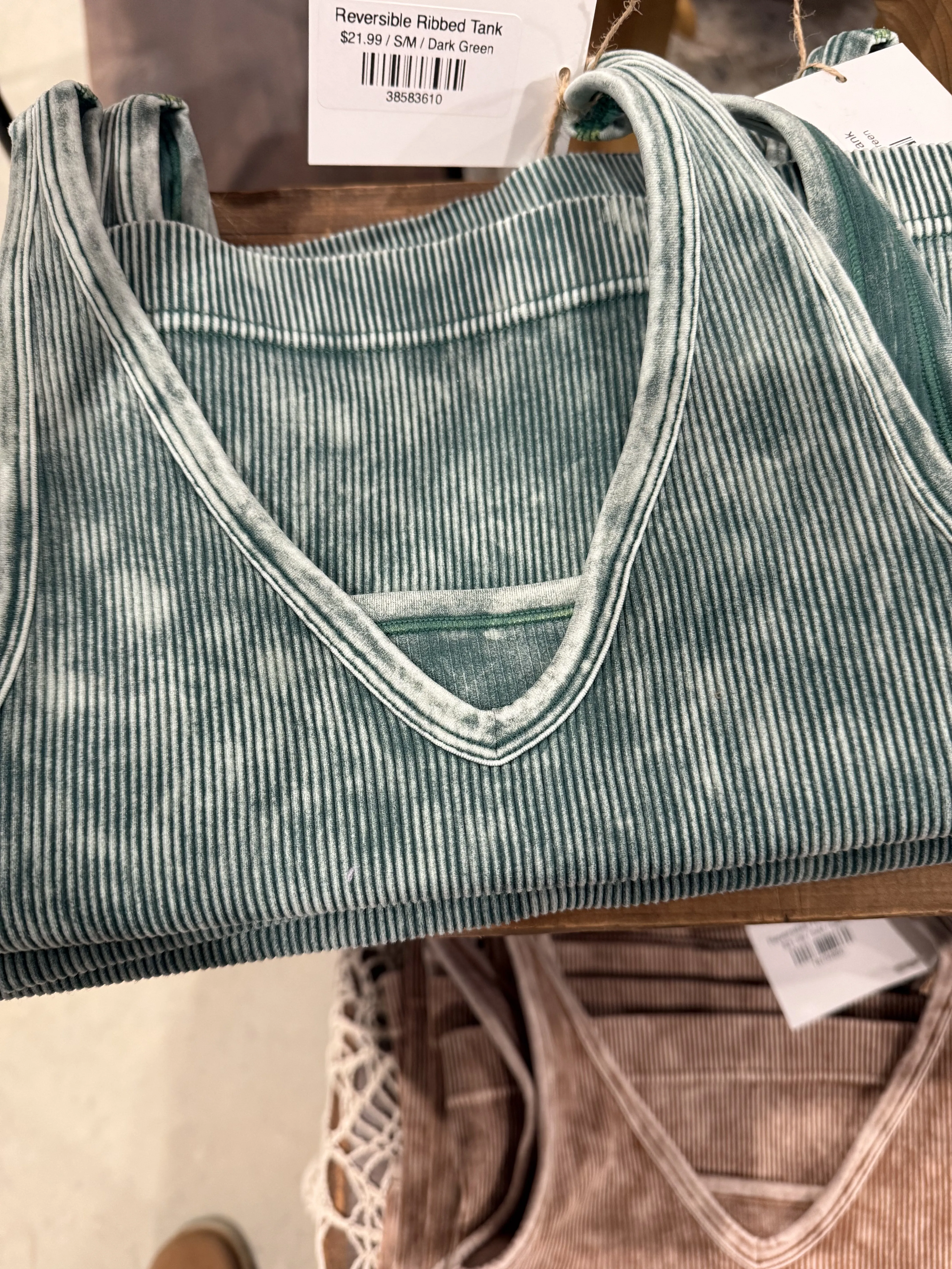 Reversible Ribbed Tank