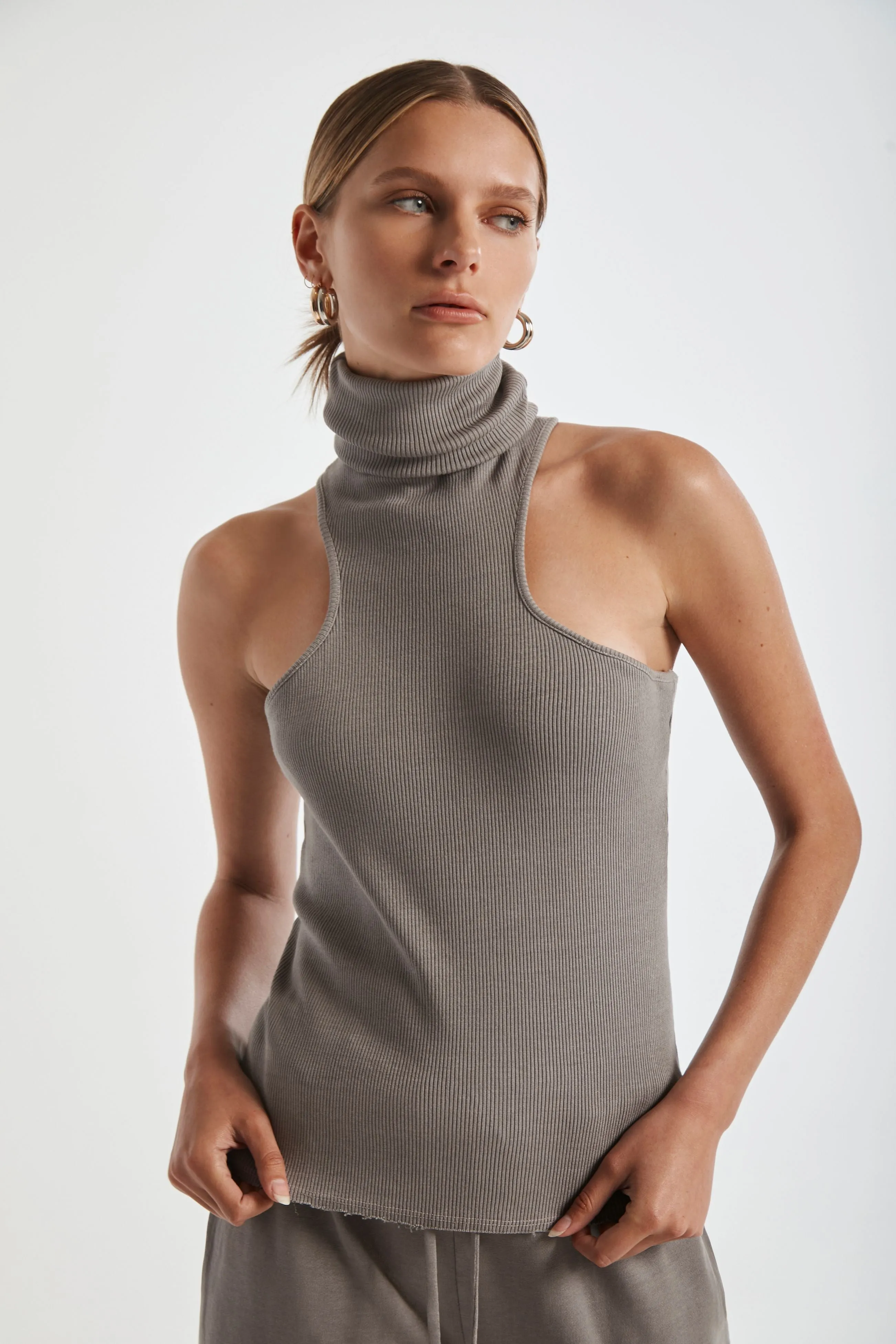 Ribbed Turtleneck Tank