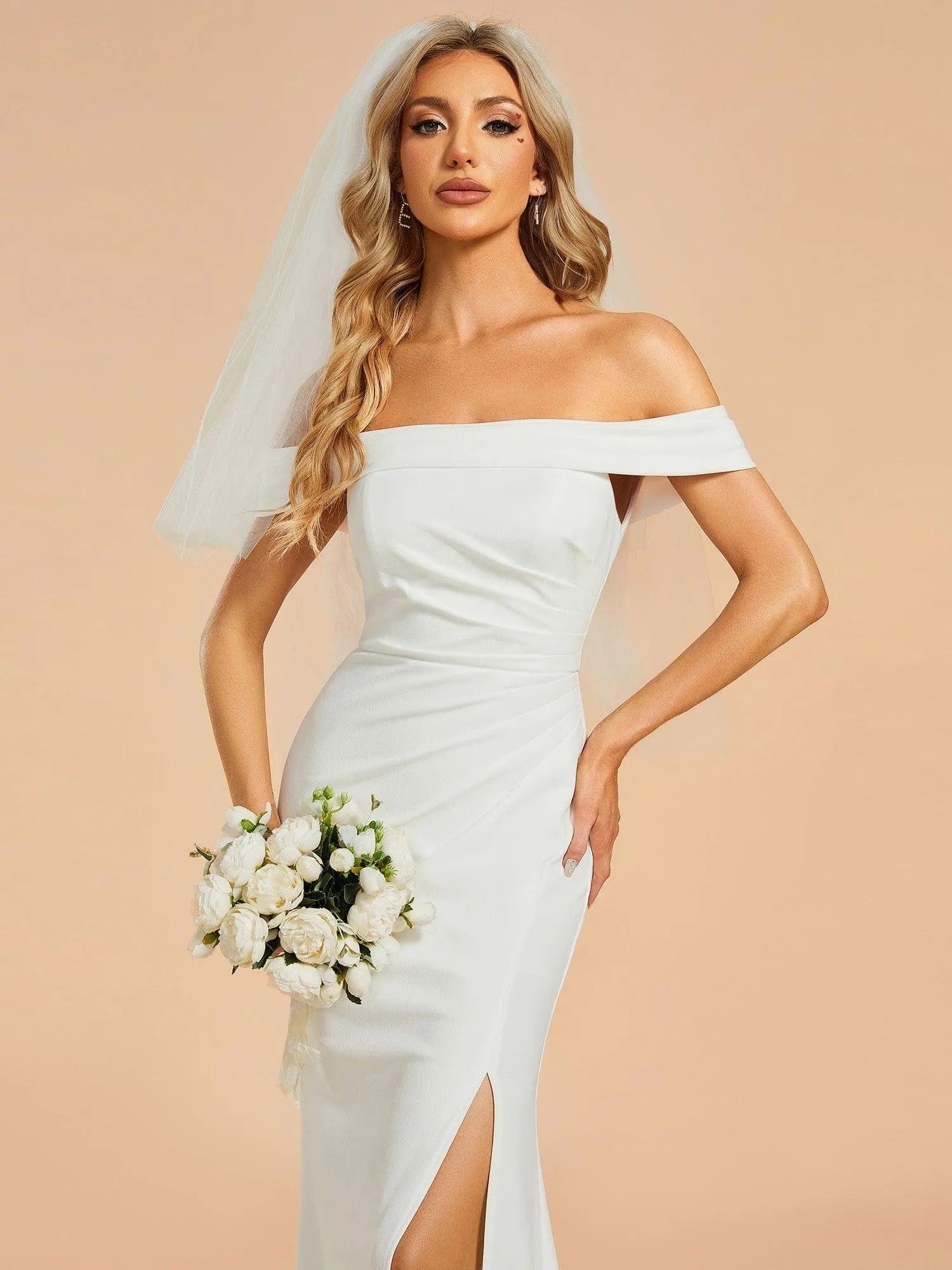 Robe de mariée sirène plissée à épaules dénudées et fente haute