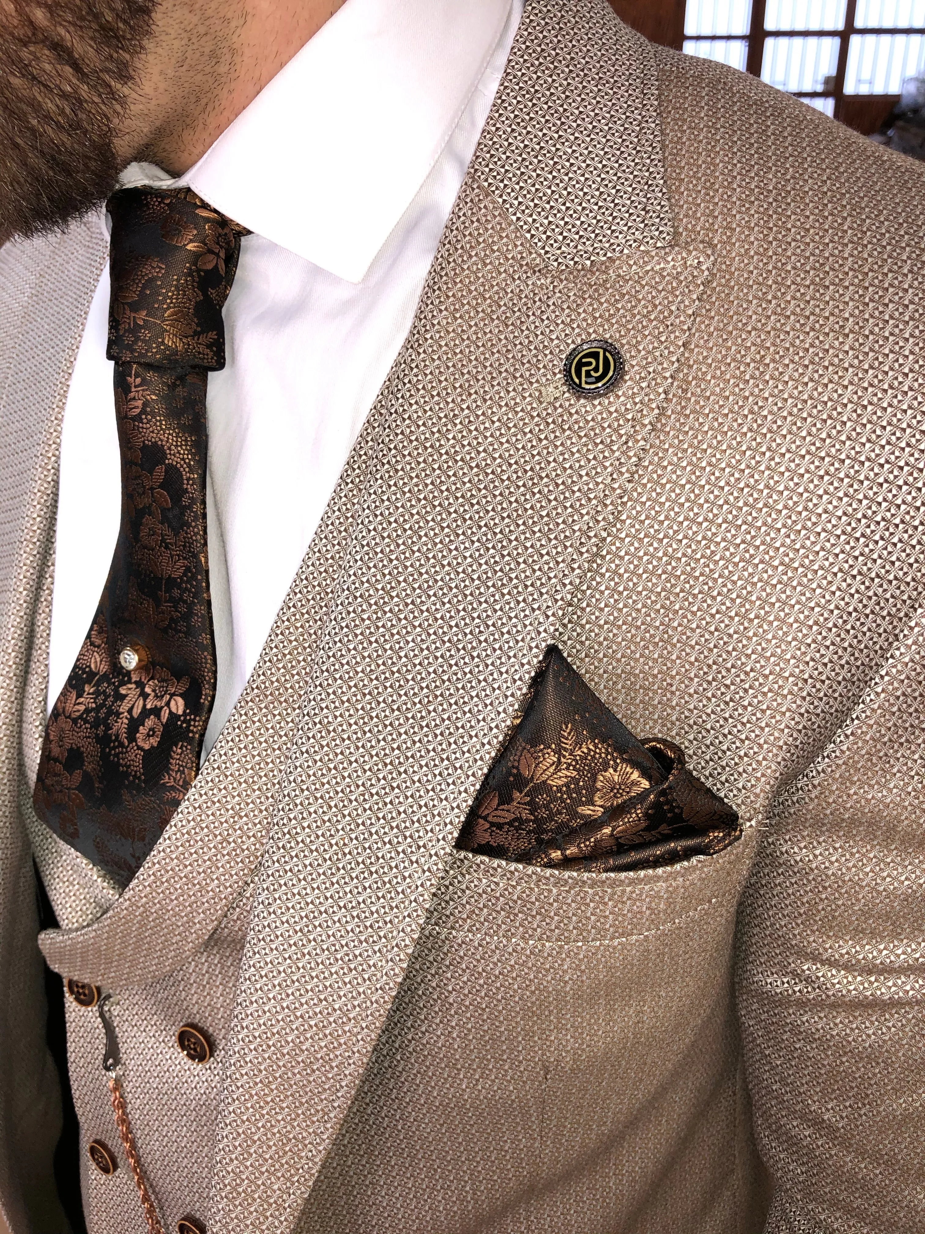 Shelton - Beige 3 Piece Suit