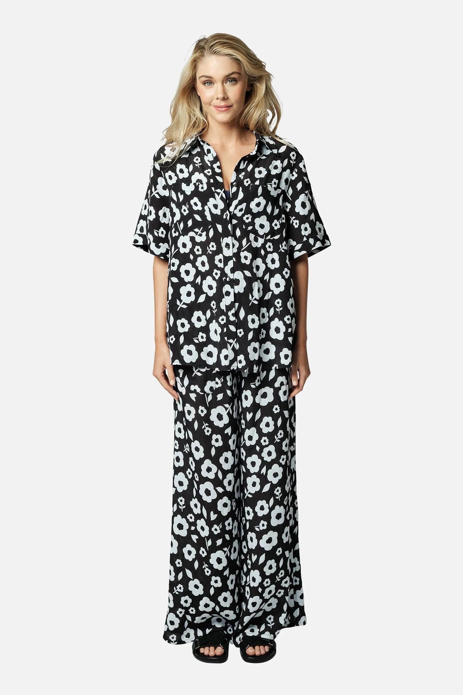 Short Sleeve Button-Up Shirt DAISY SILHOUETTE BLACK