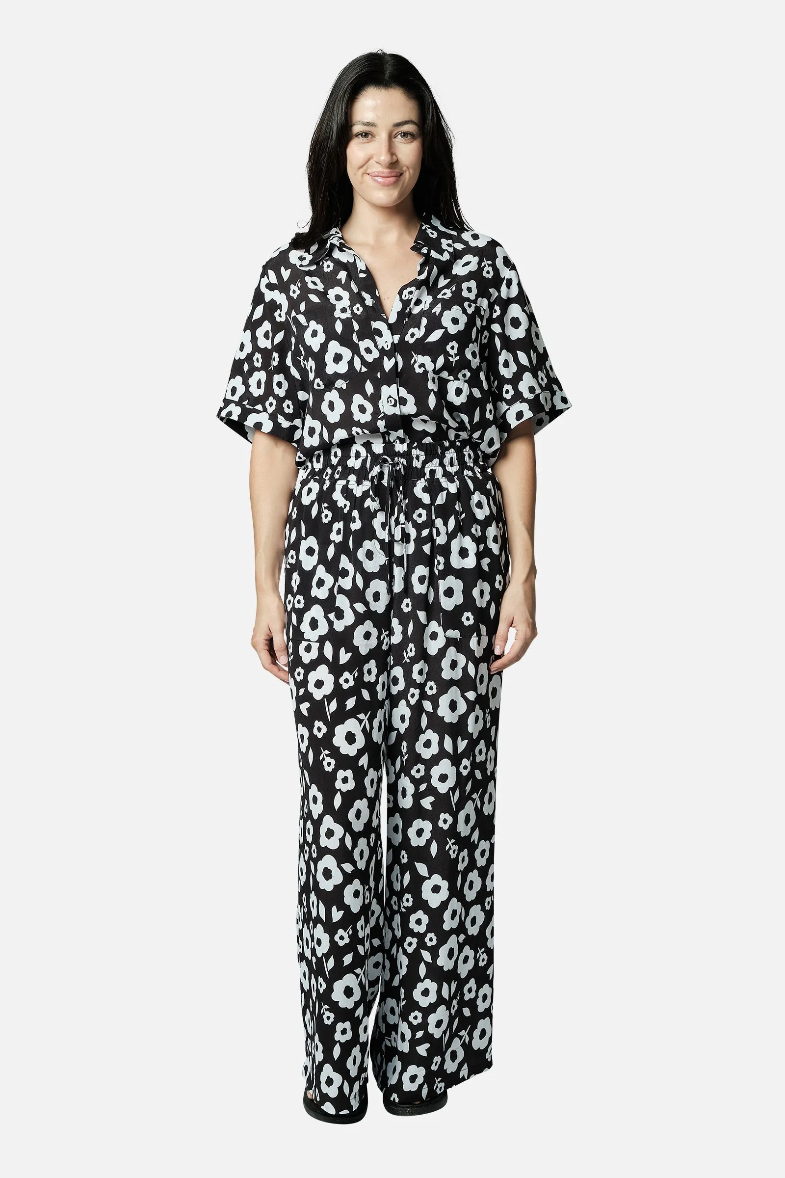 Short Sleeve Button-Up Shirt DAISY SILHOUETTE BLACK