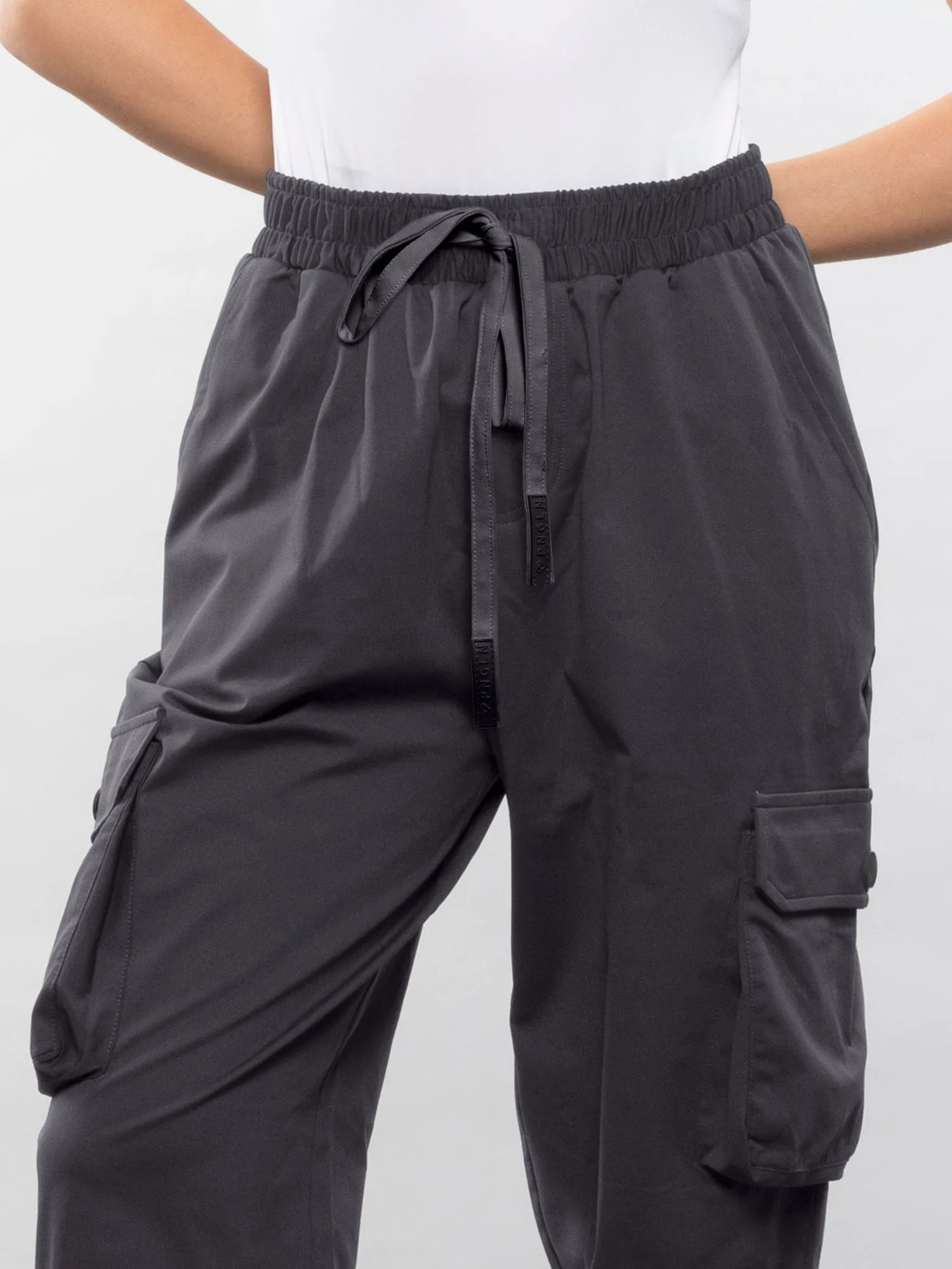 Six pocket cargo pants