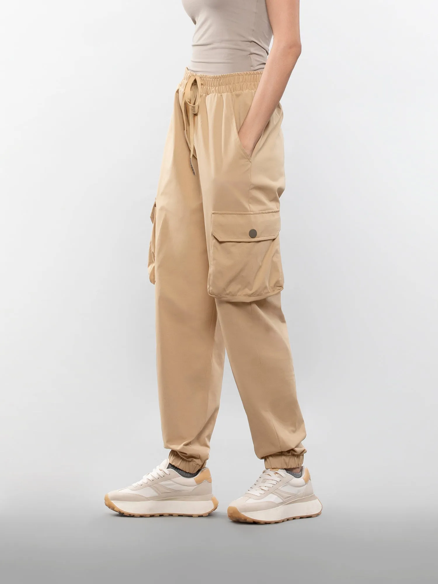 Six pocket cargo pants