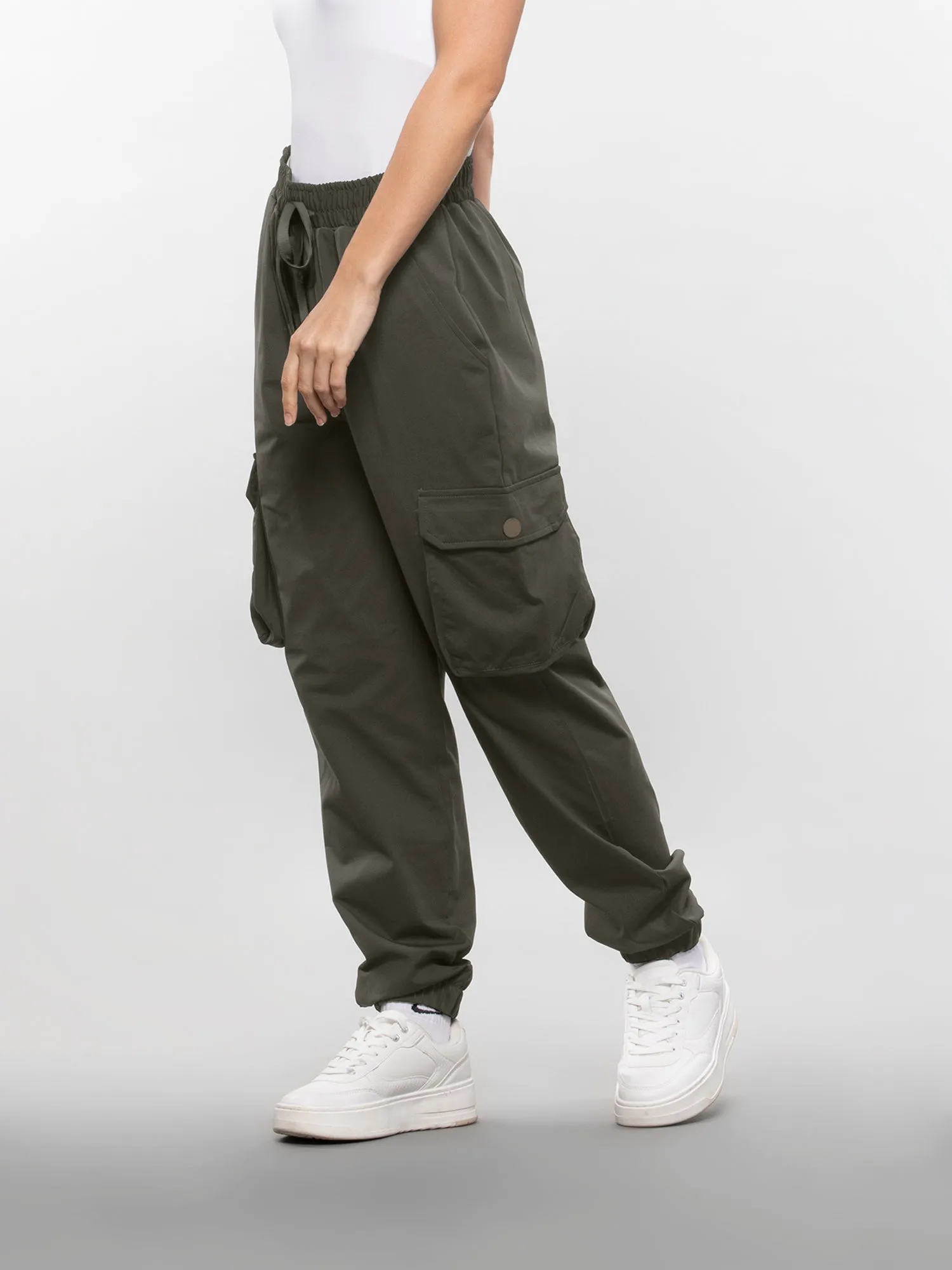 Six pocket cargo pants