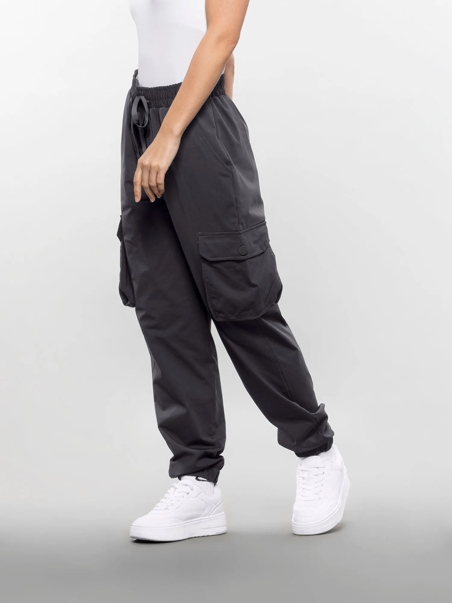 Six pocket cargo pants