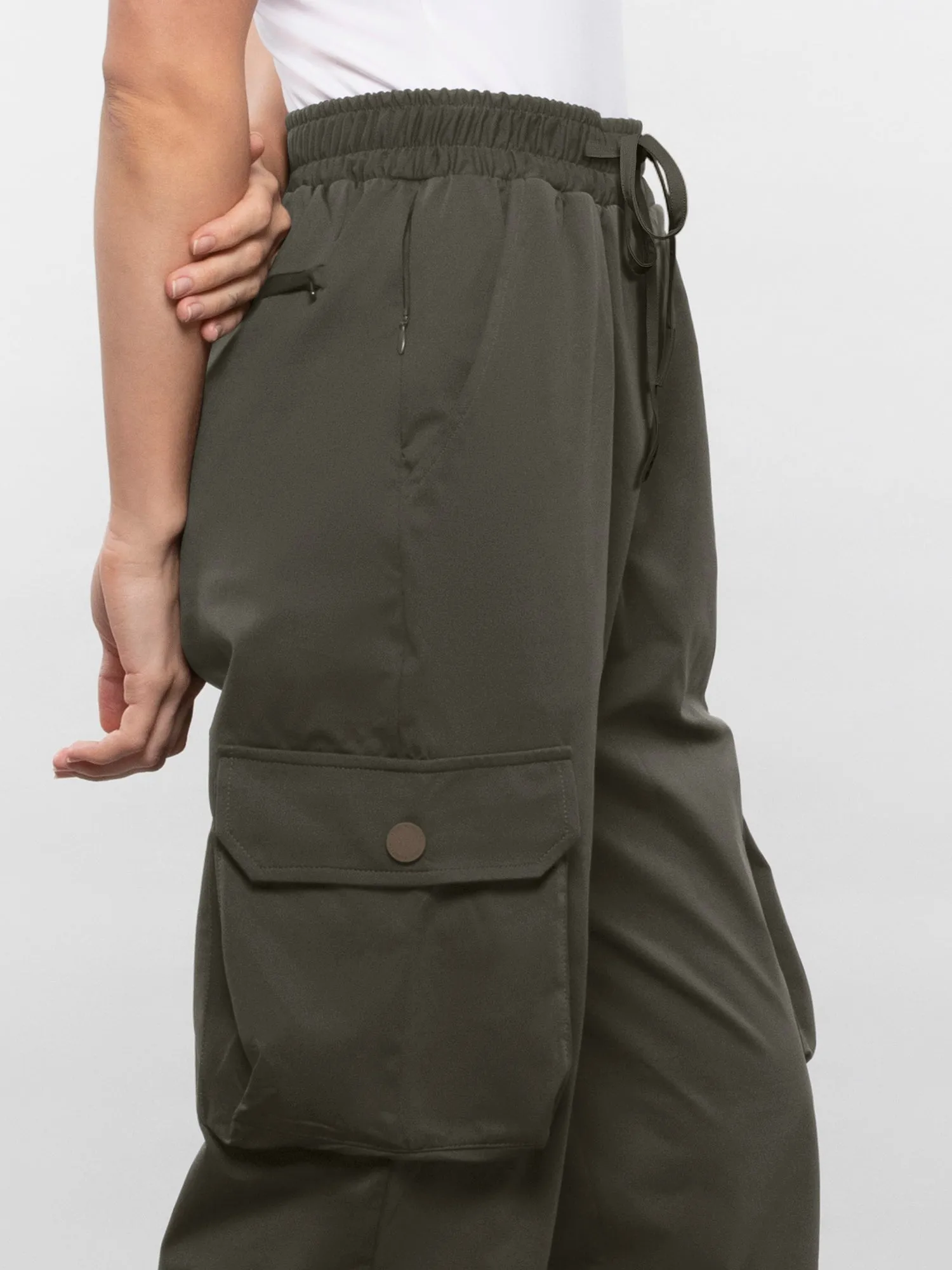 Six pocket cargo pants
