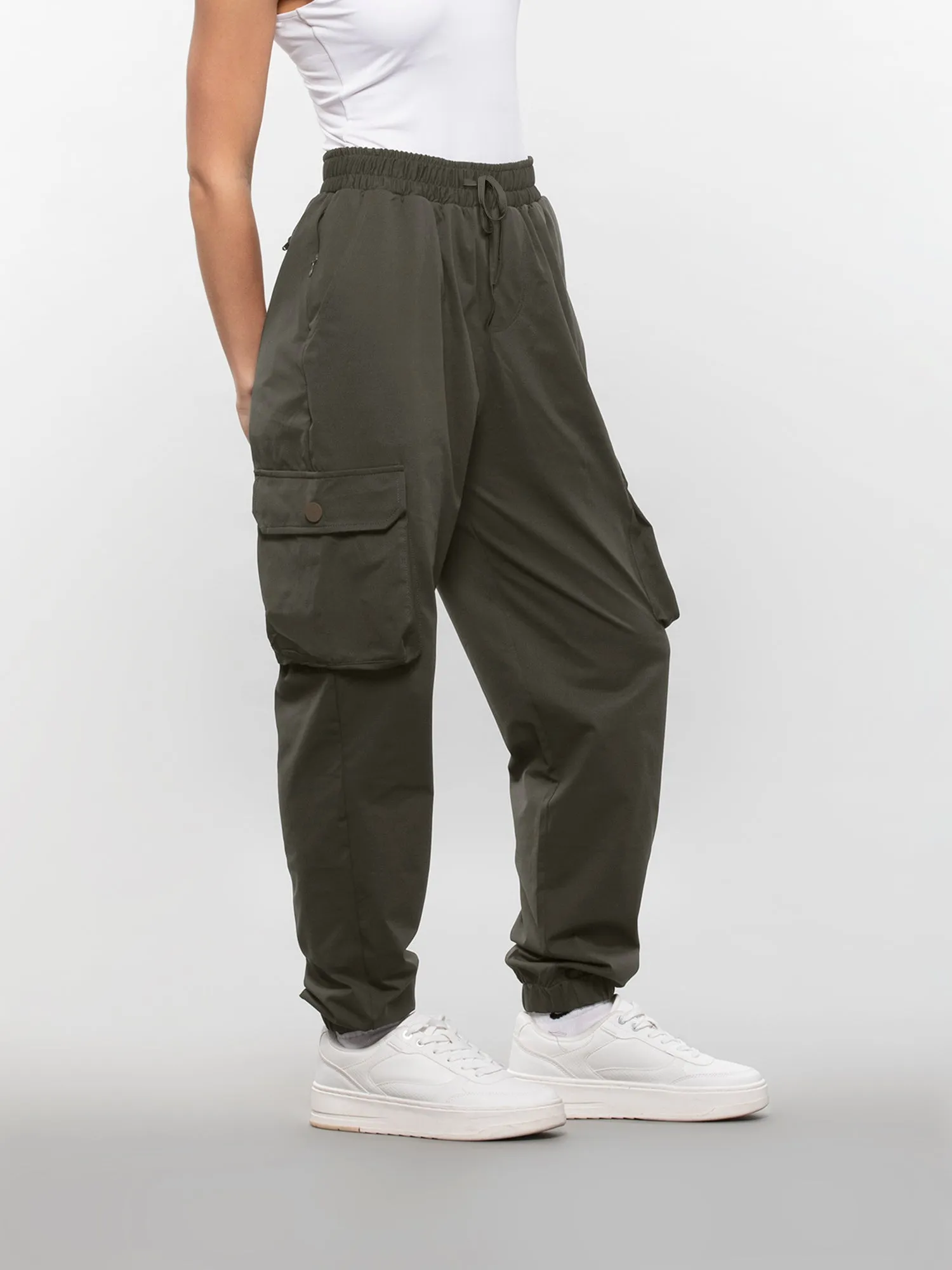 Six pocket cargo pants