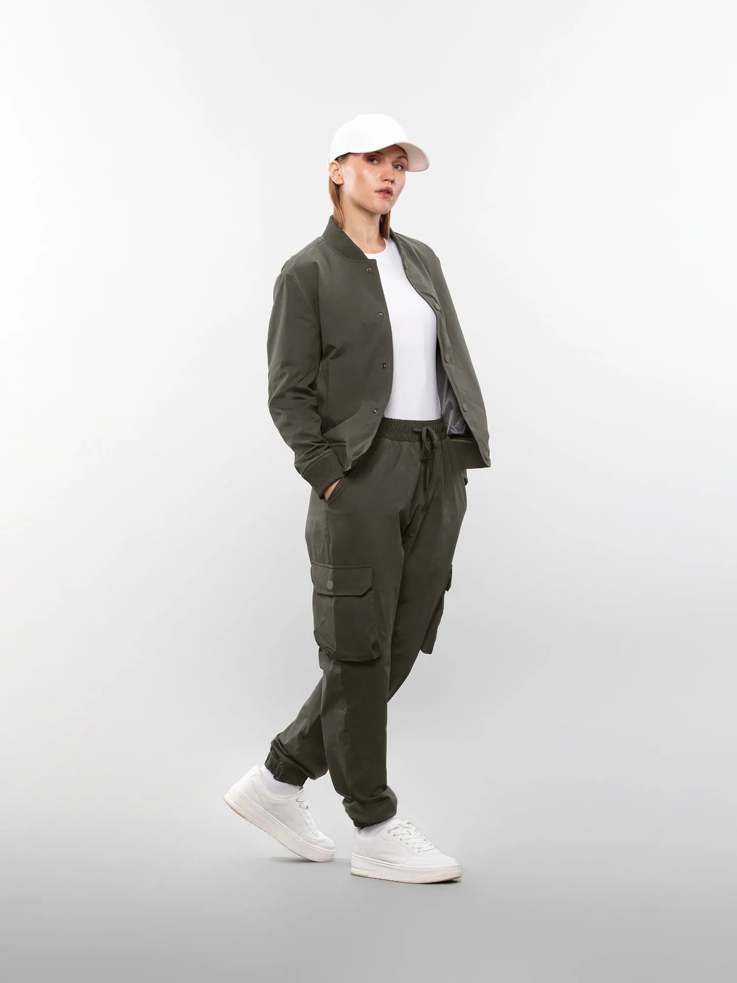 Six pocket cargo pants