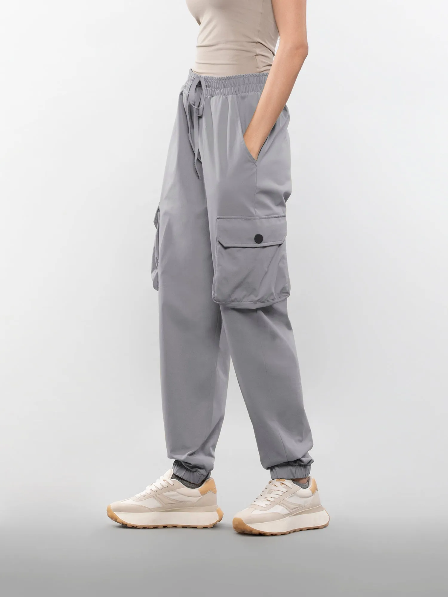 Six pocket cargo pants