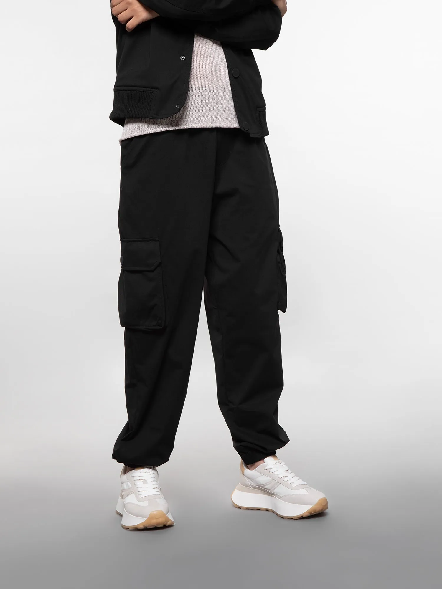 Six pocket cargo pants