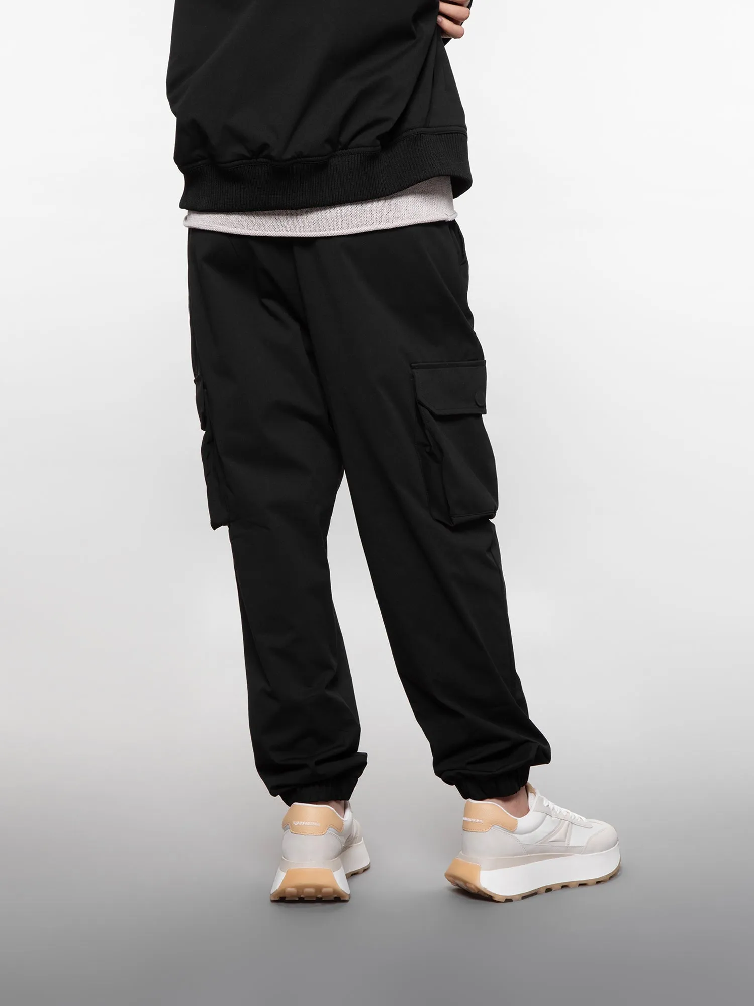 Six pocket cargo pants