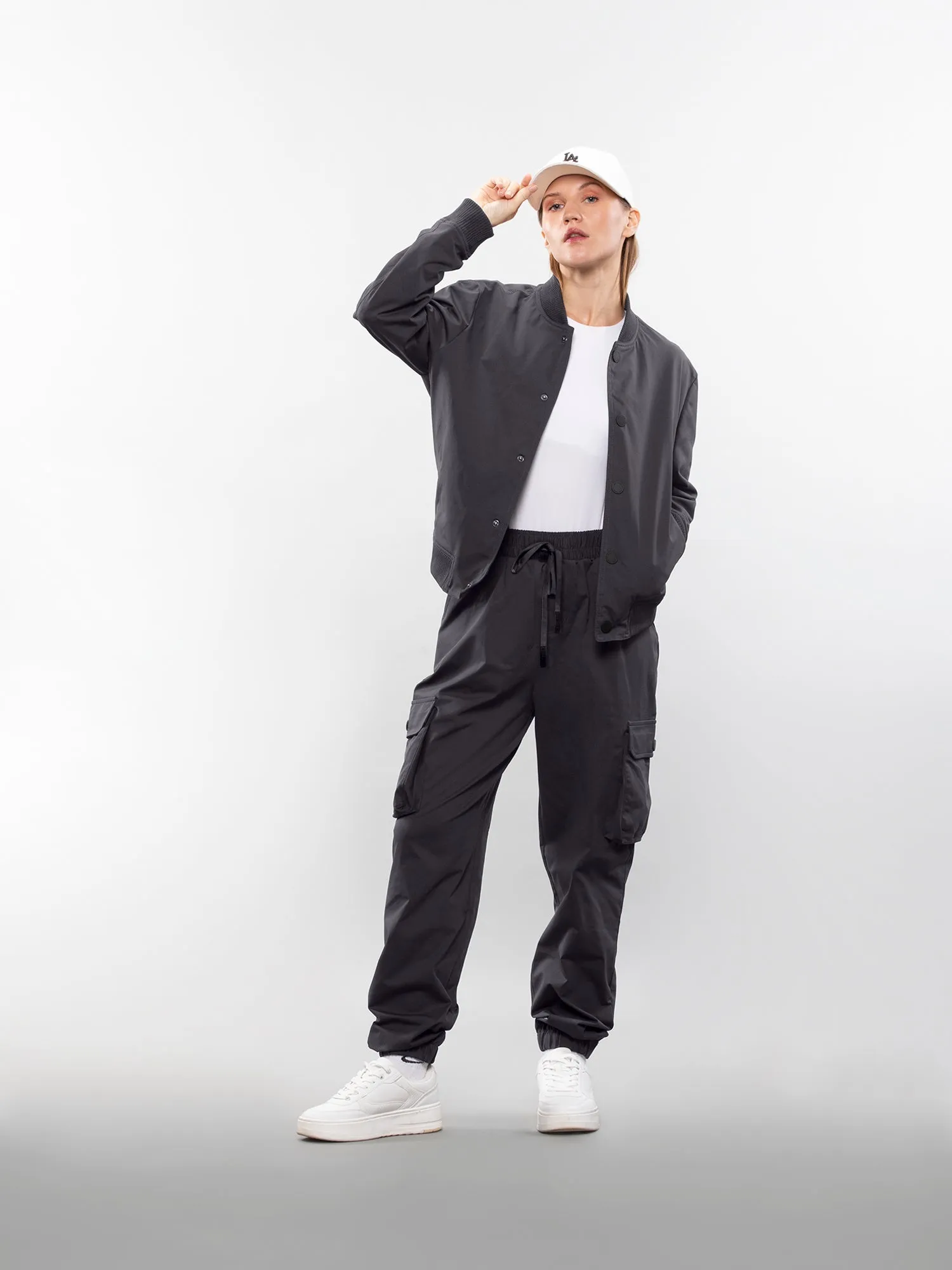 Six pocket cargo pants