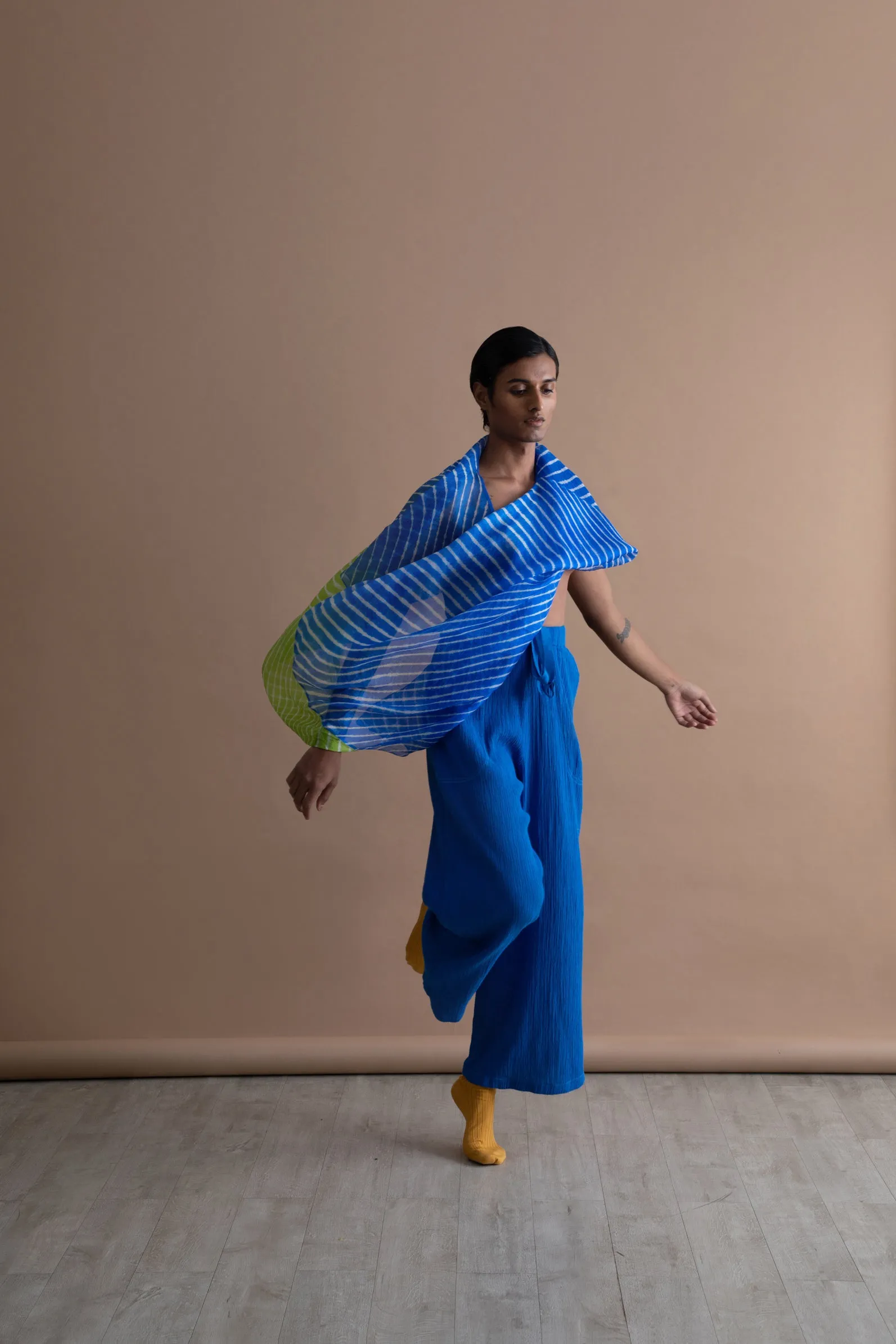 Summer Pants Lateral Textured Cotton Fashion Edit Kai-11 Urvashi Kaur