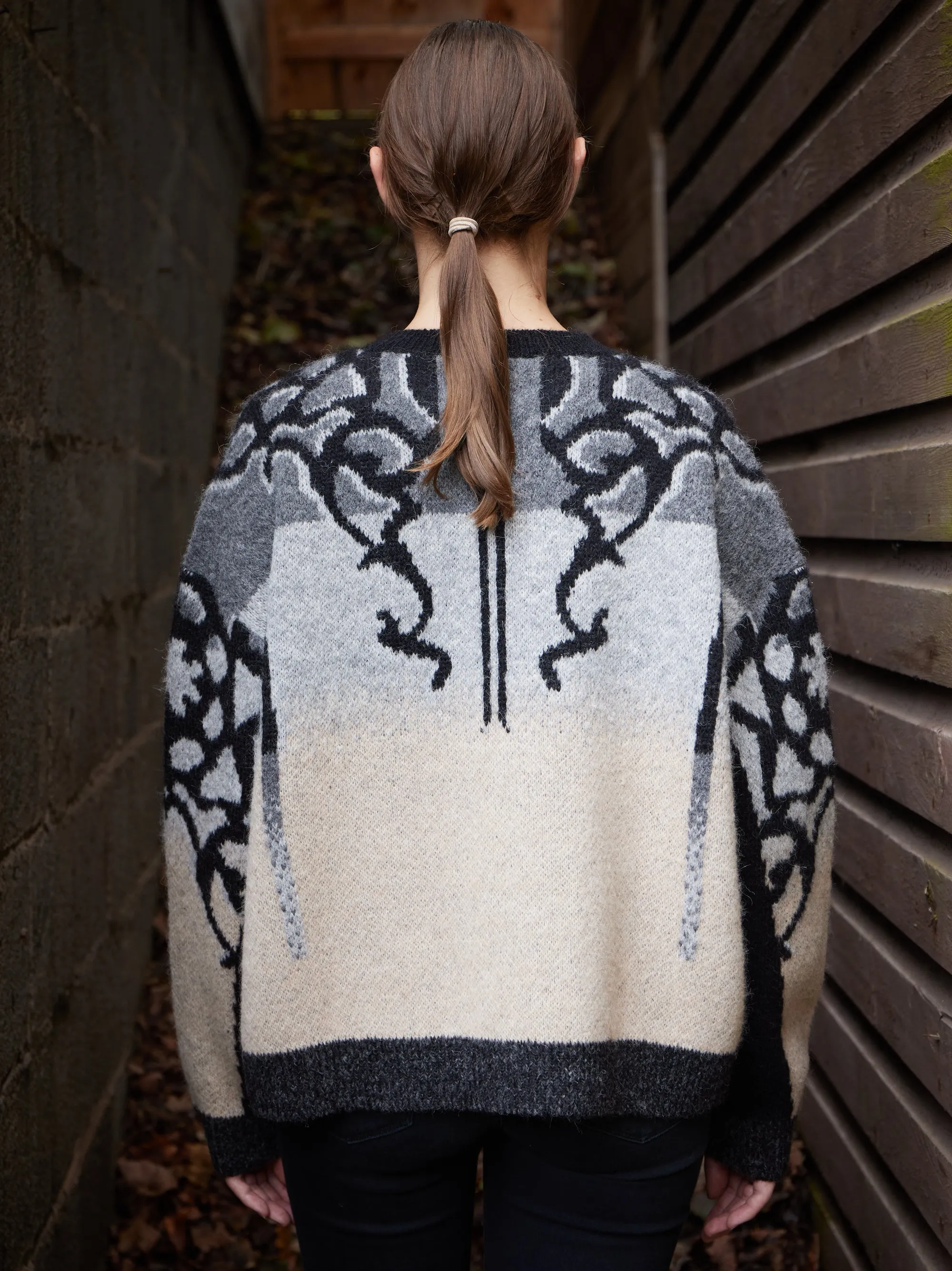 tnumarya bracket sweater original color way