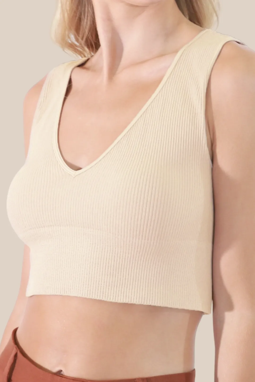 V-NECK TANK
