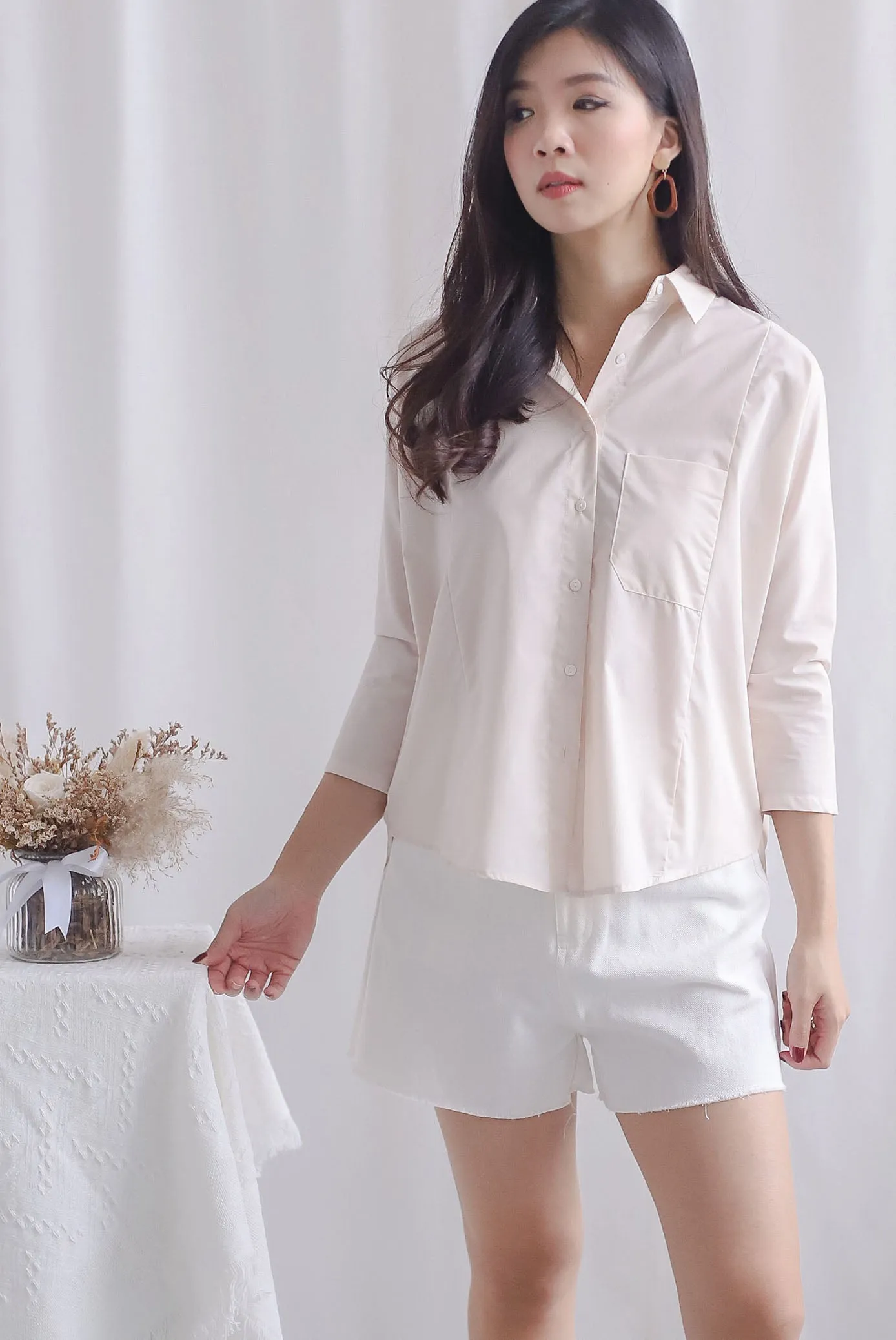 Vieno Batwing Shirt In Cream