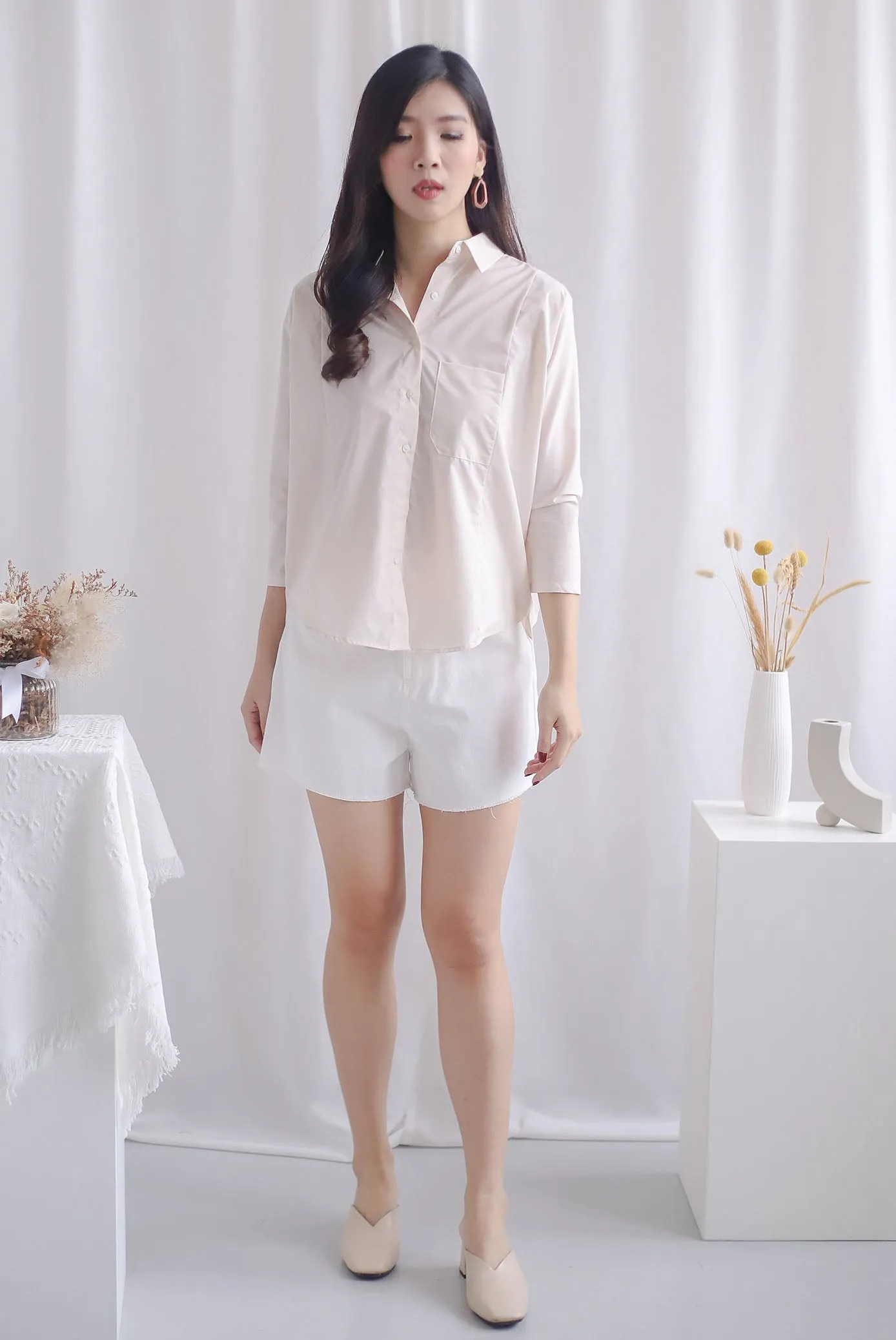 Vieno Batwing Shirt In Cream