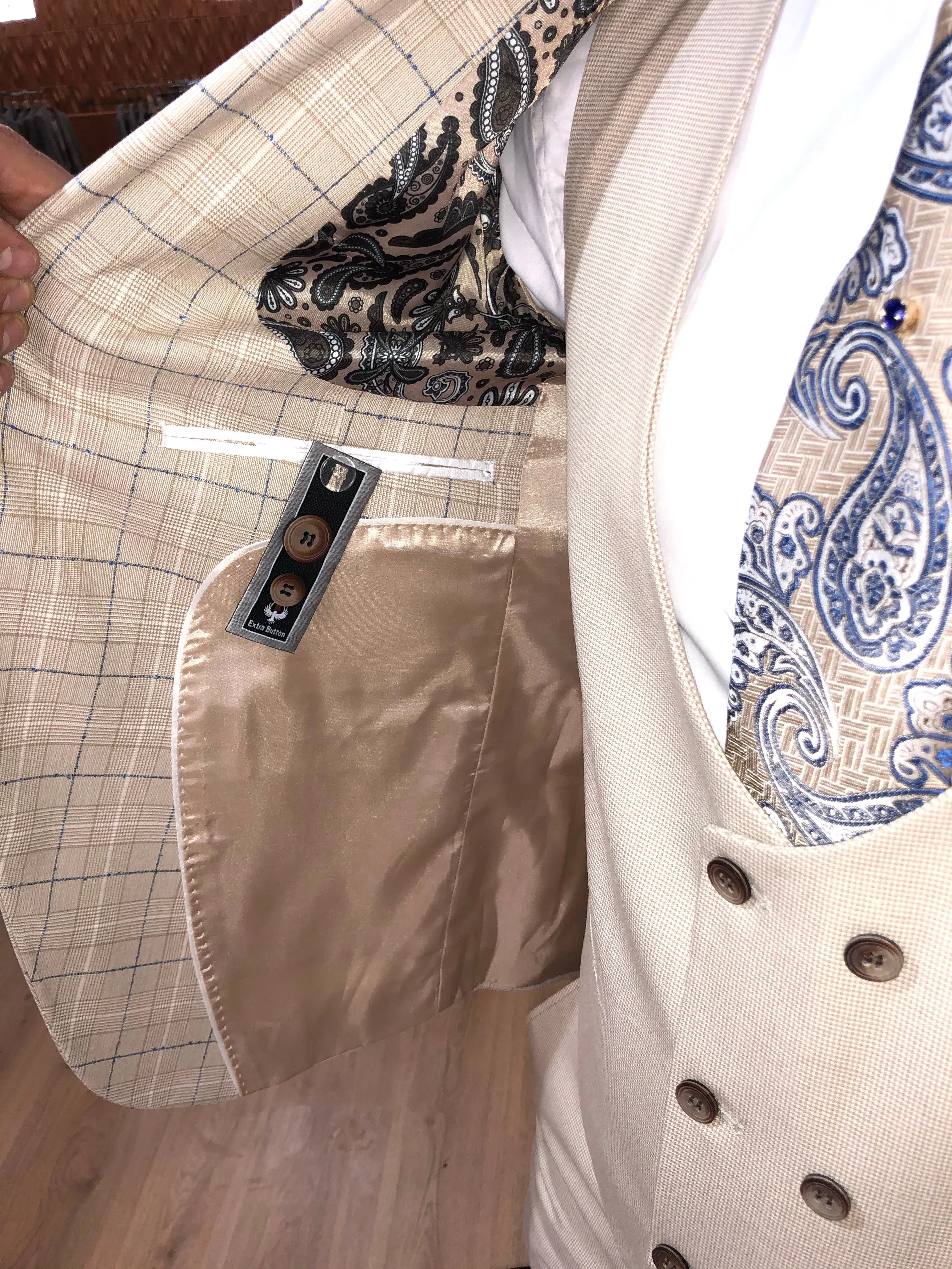 Winfield - Cream 3 Piece Suit
